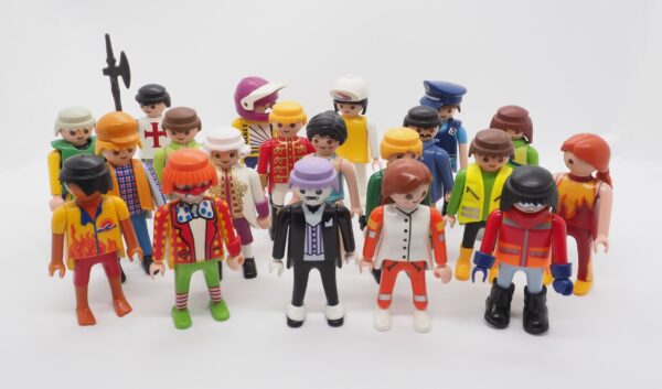 Sammlung: 20 verschiedene Playmobil-Figuren